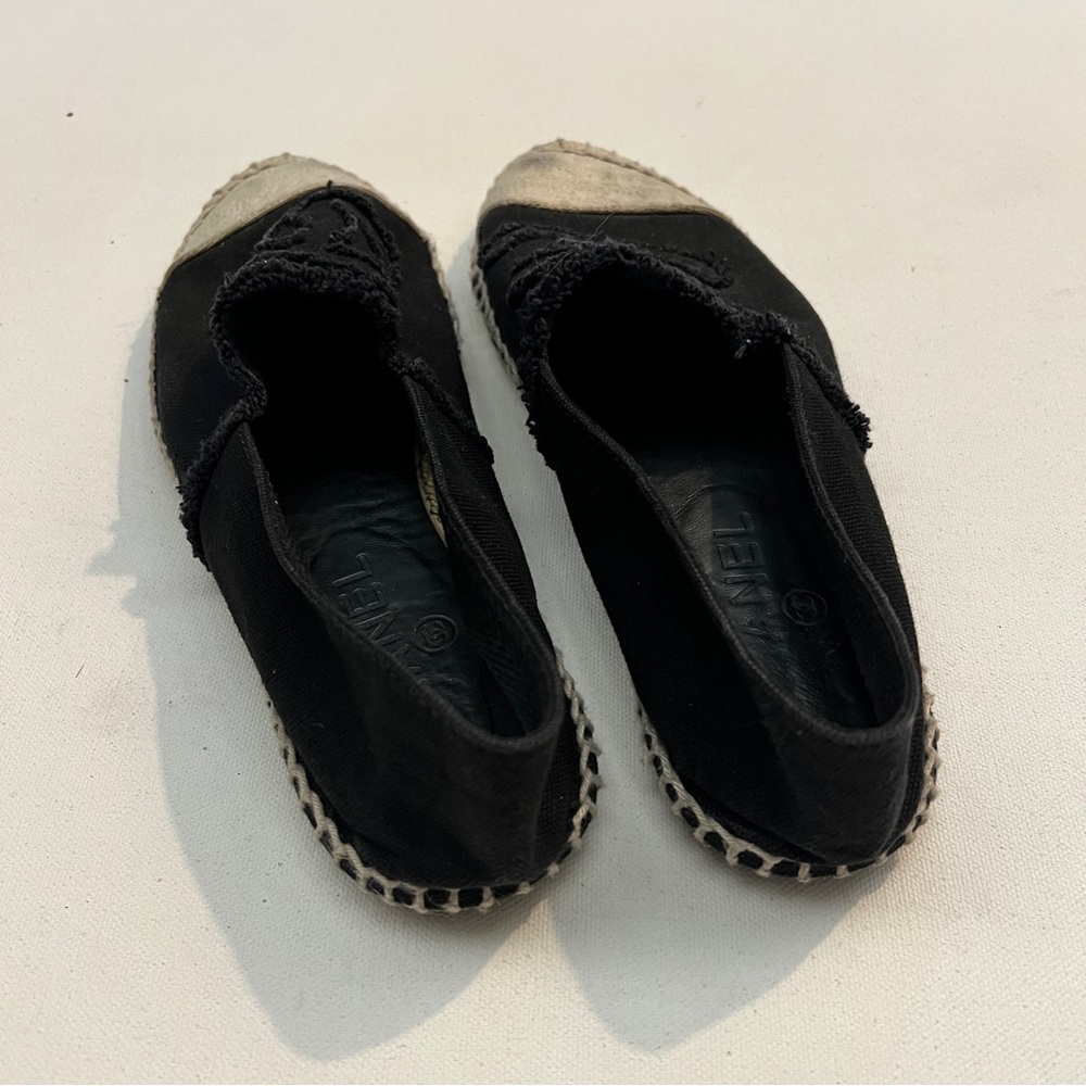Classic CHANEL Black and Cream Canvas Espadrilles Shoes Sz 39 8 - Picture 11 of 14